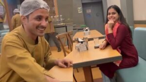 Woman Surprises Waiter Boyfriend At Work; Dine Together After Permission from Owner