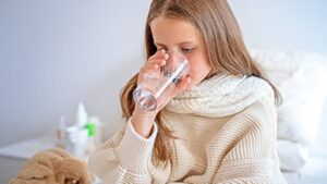 Drinking Less Water Can Trigger 5 Serious Changes In Your Body, Experts Warn