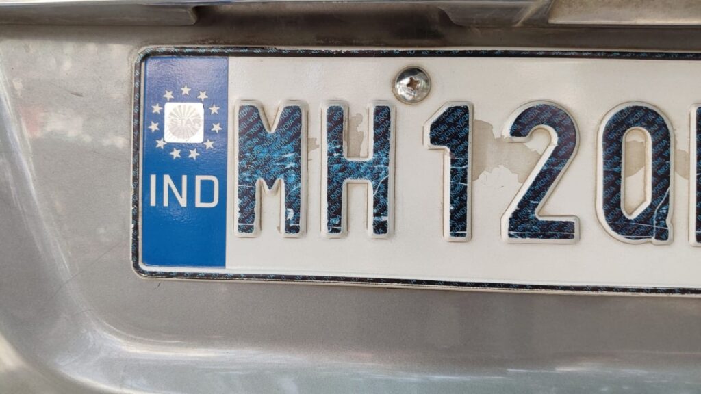 Only 49% Vehicles in Maharashtra Have HSRP Number Plates Despite Deadline Passing, Pune Compliance Remains Low
