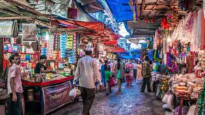 10 Cheapest Street Shopping Markets in Mumbai You Shouldn’t Miss