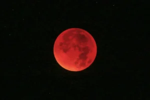 Holi 2026 to Witness a Rare 58-Minute ‘Red Moon’: Total Lunar Eclipse to Light Up the Sky on March 3
