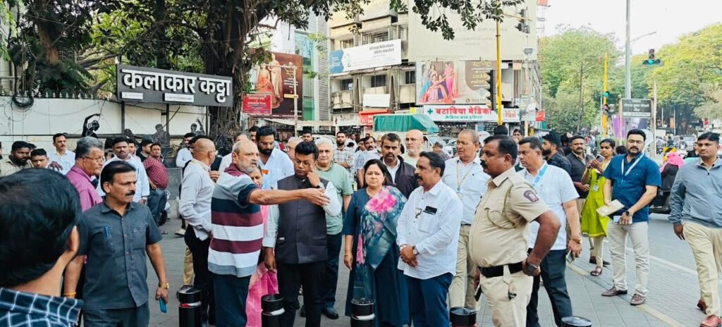 Pune: Demand To Relocate ‘Kalakar Katta’ at Gokhale Chowk Raised With PMC  Commissioner Naval Kishor Ram 