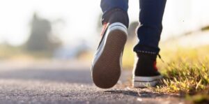 How Many Kilometers Should You Walk Daily to Reduce Belly and Thigh Fat? Steps to Stay Fit and Toned