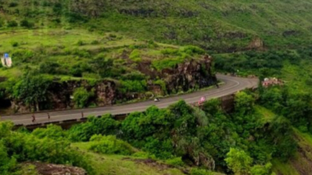 Pune Traffic Alert: Dive Ghat Section of Alandi-Pandharpur Highway Closed Today for Road Widening