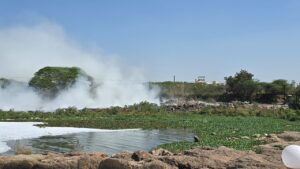 Pune: Massive Fire Breaks Out In Garbage Dump Along Mula-Mutha River In Loni-Kalbhor; Thick Smoke Raises Health Concerns