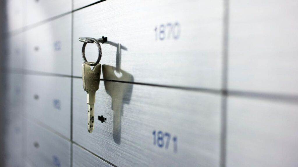 Bank Locker Rules Explained: RBI Fixes 100x Compensation Limit for Loss Due to Bank Negligence
