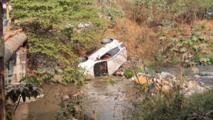 Pune: Army Officer Rescues Driver After Car Plunges Into Bhairoba Nala In Wanowrie, Exemplifies Bravery and Integrity