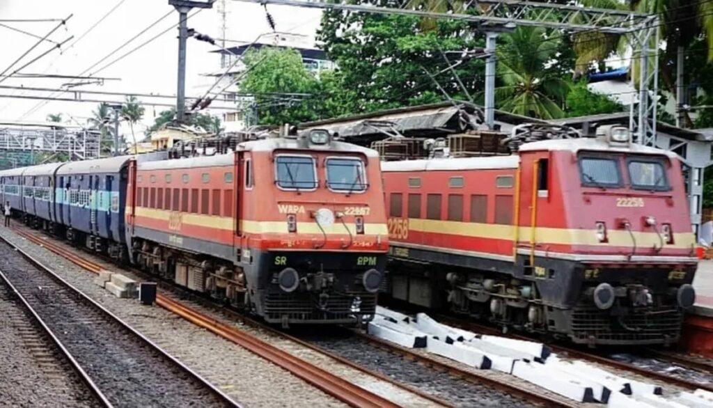 Indian Railways Cracks Down On Illegal Vendors, Introduces QR-Based Tracking System