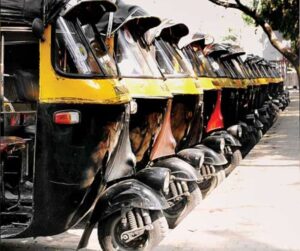 Maharashtra Govt Suspends New Auto-Rickshaw And Taxi Permits From March 9 To Address Traffic Congestion