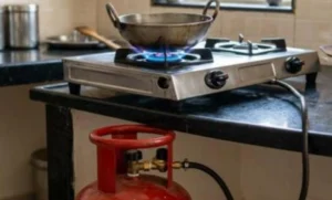 5 Dangerous Items You Should Never Keep Near a Gas Cylinder – Essential Kitchen Safety Tips