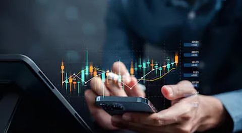 Pune Doctor Duped of Rs 12 Crore in ‘Double Money in 11 Days’ Stock Scam; Fake App and WhatsApp Group Used to Trap Victim