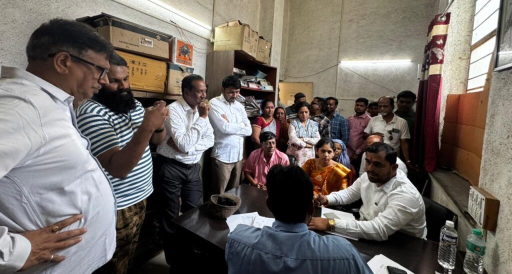 Fed Up with Frequent Power Cuts, Ravet and Kiwale Residents Meet MSEDCL Officials, Demand Immediate Solution