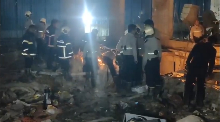 Mumbai Bhandup Construction Site Tragedy: One Dead, Several Injured After Group Falls Into Open SRA Pit