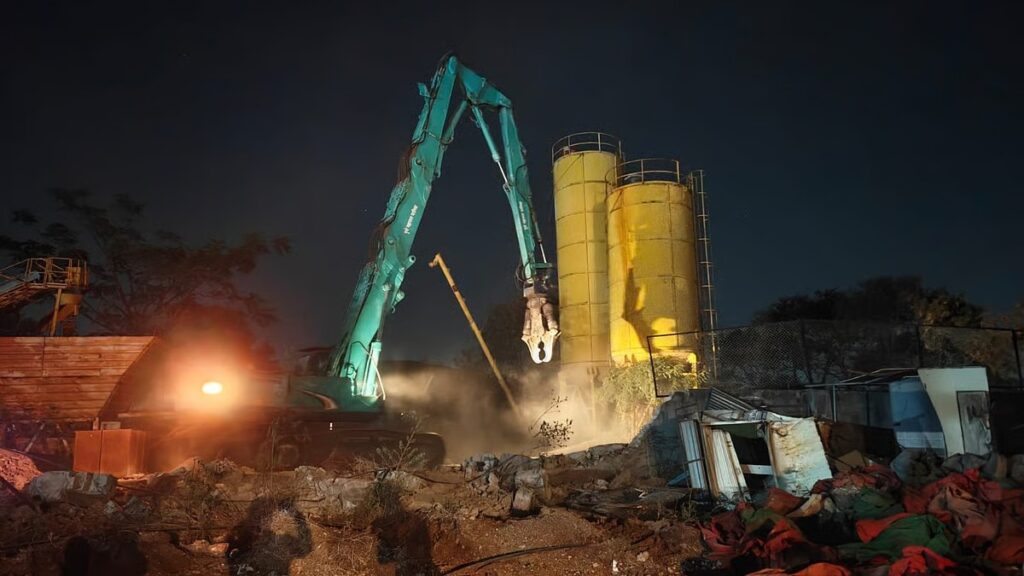 Wagholi: PMC Demolishes 52,250 Sq Ft Of Illegal RMC Plants, Sheds In Early Morning Drive