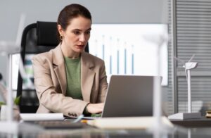Business Ideas for Women: 5 Low-Investment Home-Based Options to Start Earning