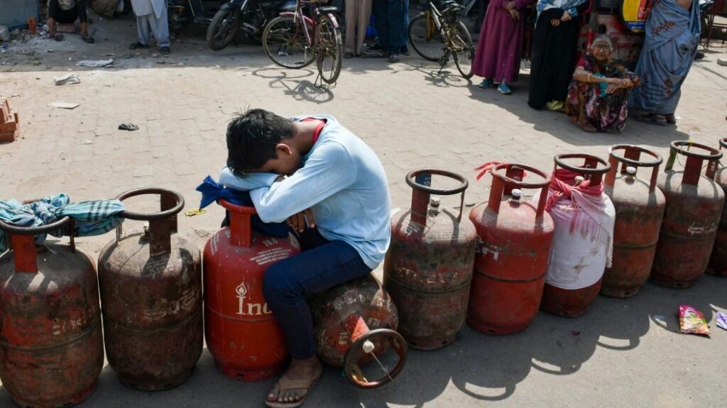 Big Step: Maharashtra Pushes PNG As Essential Service Amid LPG Shortage Concerns