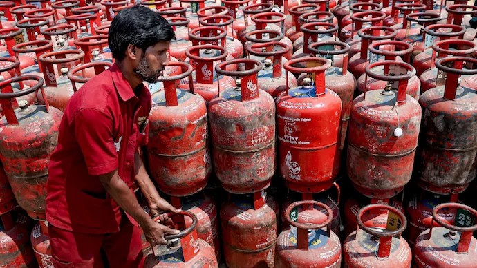 LPG Supply Update: Government Assures No Shortage, Introduces OTP Booking And Mini Cylinders