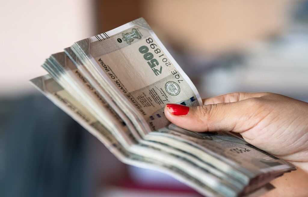 Woman Keeps ₹15 Lakh Withdrawn from Bank at Home, Later Deposits It — Faces Tax Scrutiny, ITAT Intervenes
