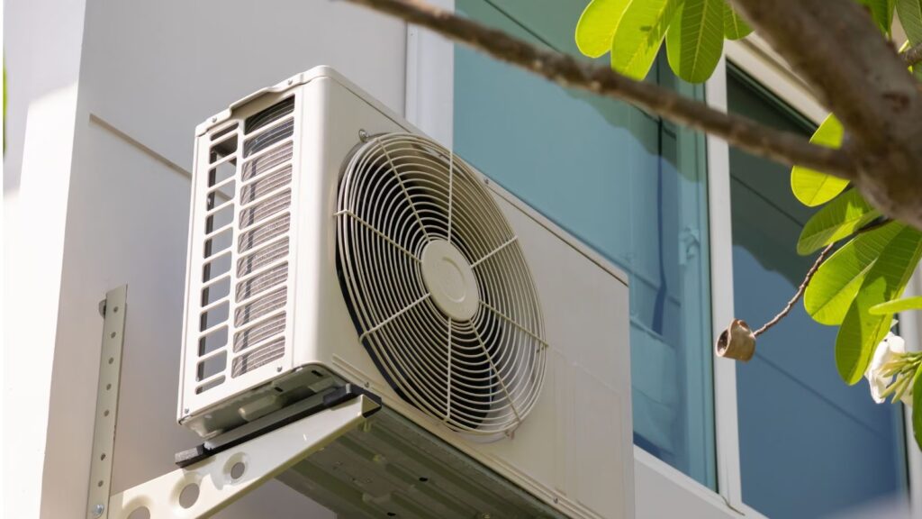 AC Outdoor Unit Placement: Balcony Or Window? One Small Mistake Can Spike Your Electricity Bill