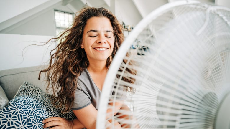 Running Fan With AC: Smart Cooling Trick Or Costly Mistake? Here’s The Truth