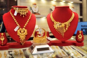 Gold and Silver Prices Decline in India Amid Global Uncertainty; Rates Remain Below ₹1.5 Lakh