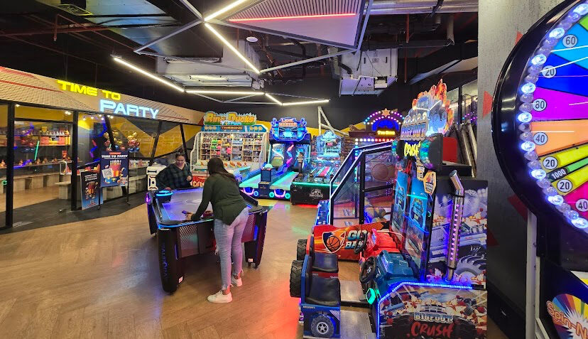 From VR Games To Trampolines: Pune’s Indoor Play Zones Become Family Entertainment Hotspots