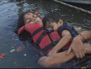 Jabalpur Boat Tragedy: Viral Mother-Child Photo Is Real or Fake, Officials Clarify