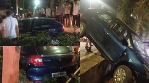 Pune Drunk Driving Incident: Car Falls Off Garware Bridge in Deccan, 19-Year-Old Booked