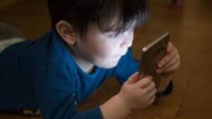 AIIMS Study Links Early Screen Exposure To Autism Signs In Toddlers