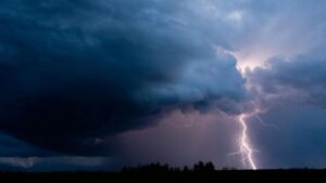 Maharashtra Weather Alert: Rain, Thunderstorms and Strong Winds Likely in Next 24 Hours; IMD Issues Yellow Alert for 24 Districts