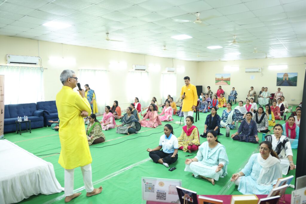 Pune: Yoga Workshop Held By Geeta Ashram For Army Public School 