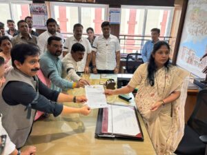 Pune: Congress Corporators Stage Silent Protest Over Alleged Assault In PMC General Body Hall, Demand Strict Action