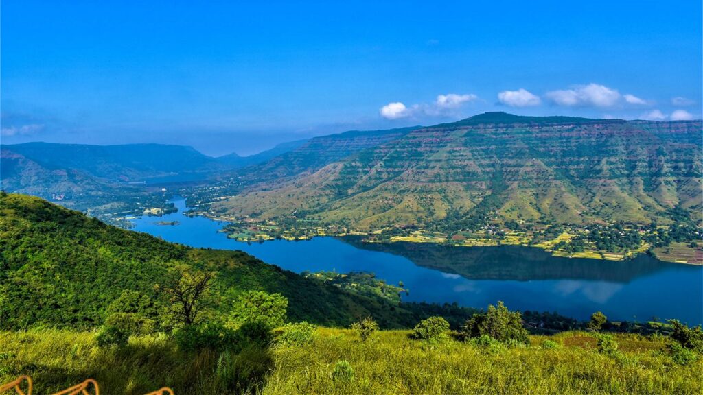 6 Best Monsoon Trips Near Pune for a Perfect Weekend Getaway