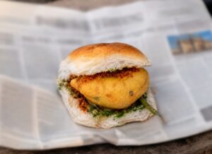 FSSAI directs to discontinue use of newspaper for packaging or serving food products
