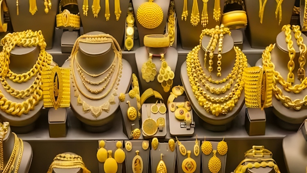Planning to Buy Gold? Prices Suddenly Crash, Silver Takes a Massive Hit Too