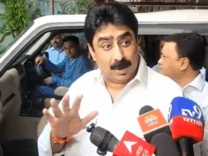 Shiv Sena MP Sanjay Dina Patil Apologises To Journalists Over Abuse And Threats
