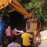 Pune Accident News: Two Mumbai Tourists Died After Bus Plunges Into Gorge at Pabe Ghat While Heading to Rajgad Fort