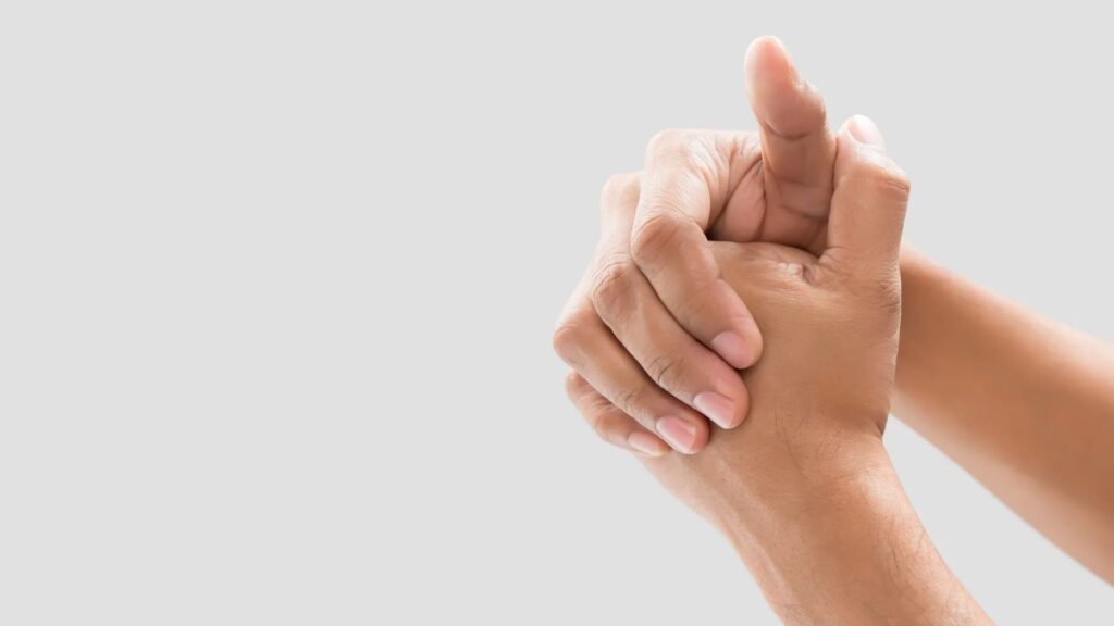 Why Do People Crack Their Fingers and Neck? Psychology Explains the Stress-Relief Habit