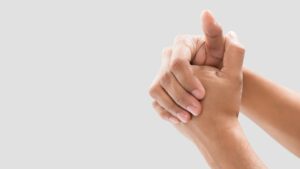 Why Do People Crack Their Fingers and Neck? Psychology Explains the Stress-Relief Habit
