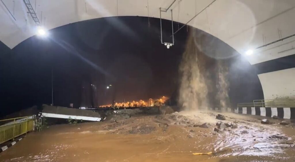 Pune–Mumbai Expressway, Old Highway Closed Until Further Notice After Landslide