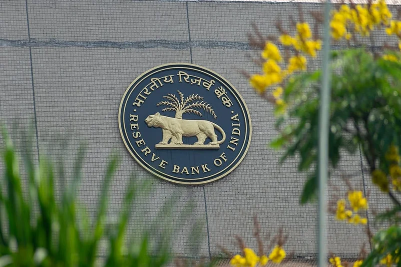 RBI Directs Banks to Stop Charging for Mandatory SMS Notifications