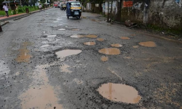 Bombay High Court Directs Maharashtra to Enforce Supreme Court Order on Toll Collection and Pothole-Free Roads