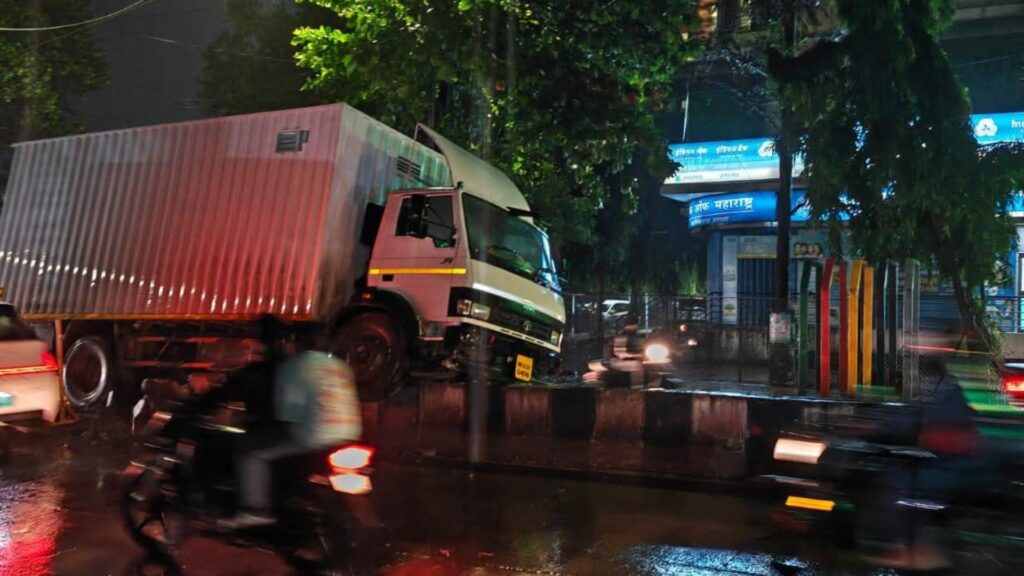 How Many More Accidents?': Another Crash On Wanowrie's Shivarkar Road Fuels Residents' Anger  
